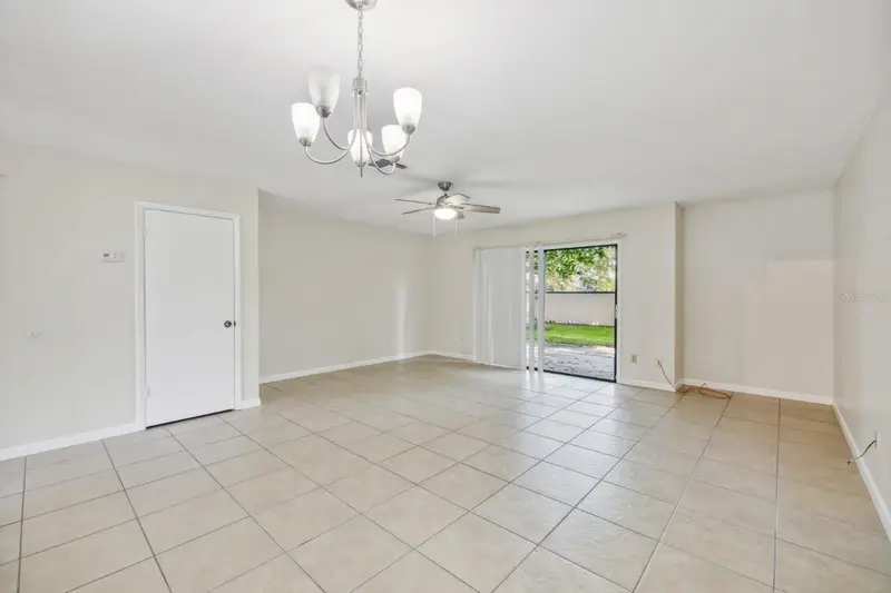 2748 Candlewood Ct, FL