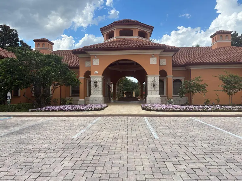 6149 Metrowest Blvd #303, FL