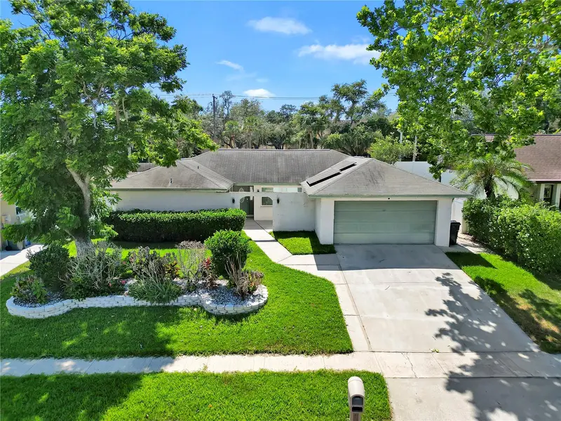 105 Foxwood Dr, FL