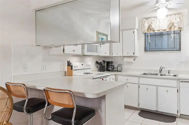 325 Wilder Blvd #103, FL
