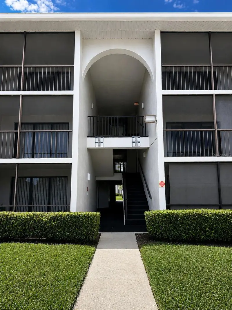 1223 S Pine Ridge Cir #23, FL