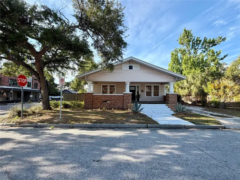 419 W Park Ave, FL