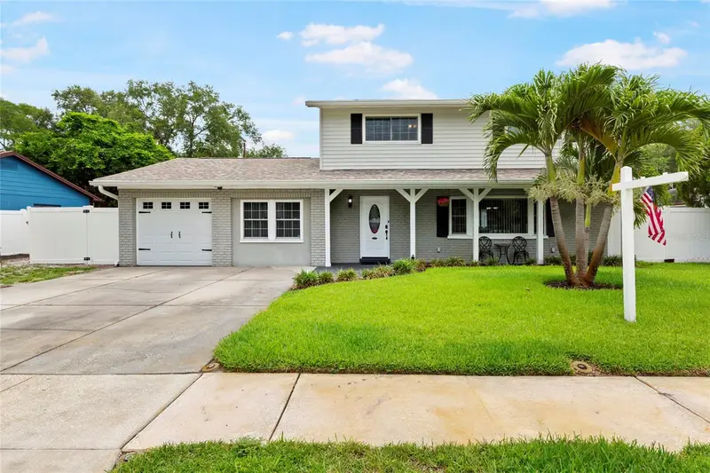 15437 Bedford Cir W, FL