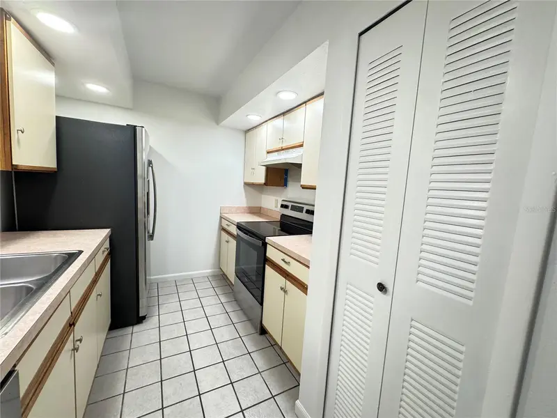 497 Club Dr, FL