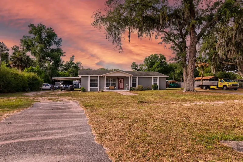 20024 State Road 44, FL