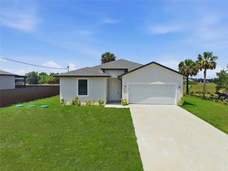 3031 Ne Beechwood Cir, FL