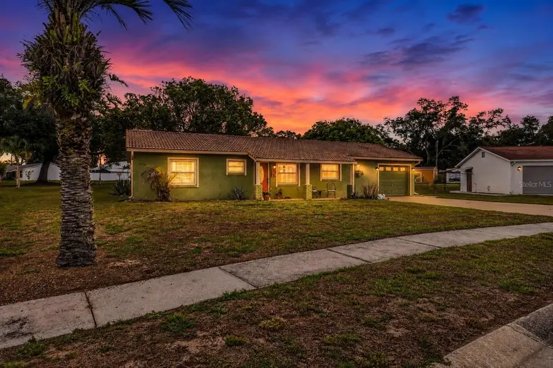 8429 Jacqueline Ct, FL