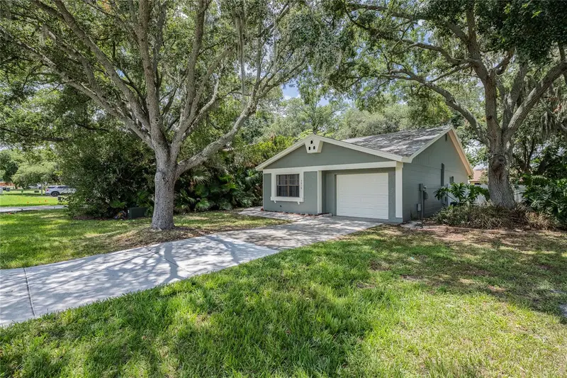4919 Wildflower Dr, FL