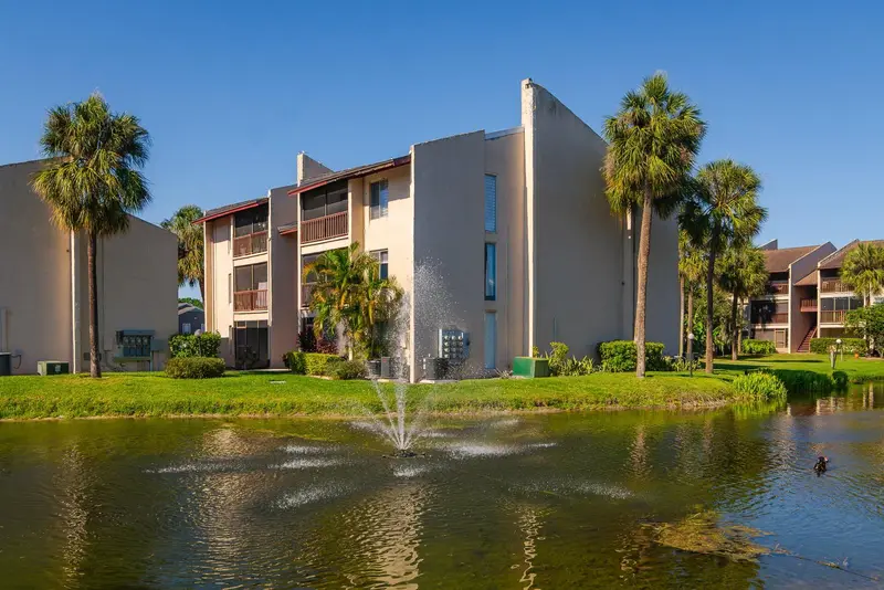 8602 Champlain Ct #93, FL