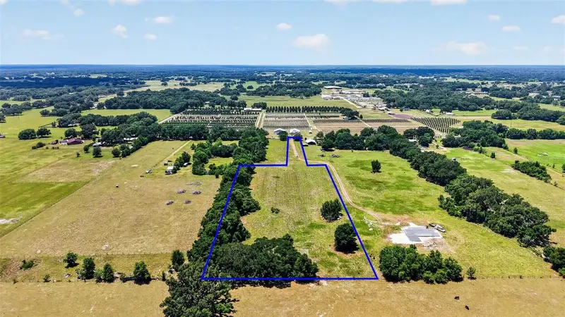 Center Hill listing
