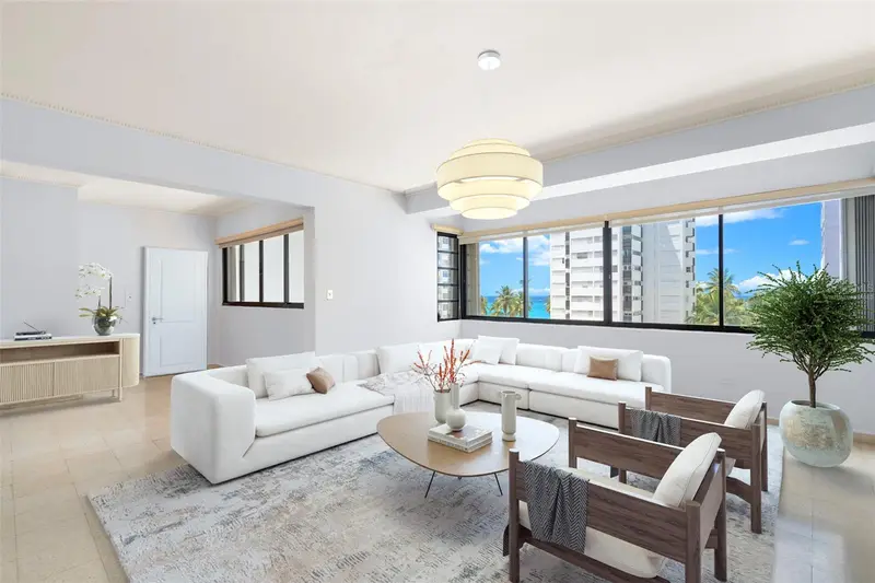 61 Kings Court #5e, PR