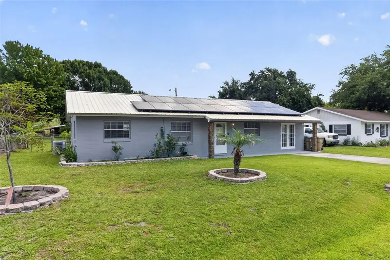 755 Park Ln, FL