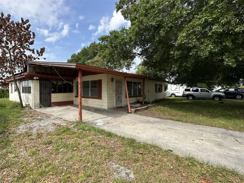 2722 W Oak St, FL