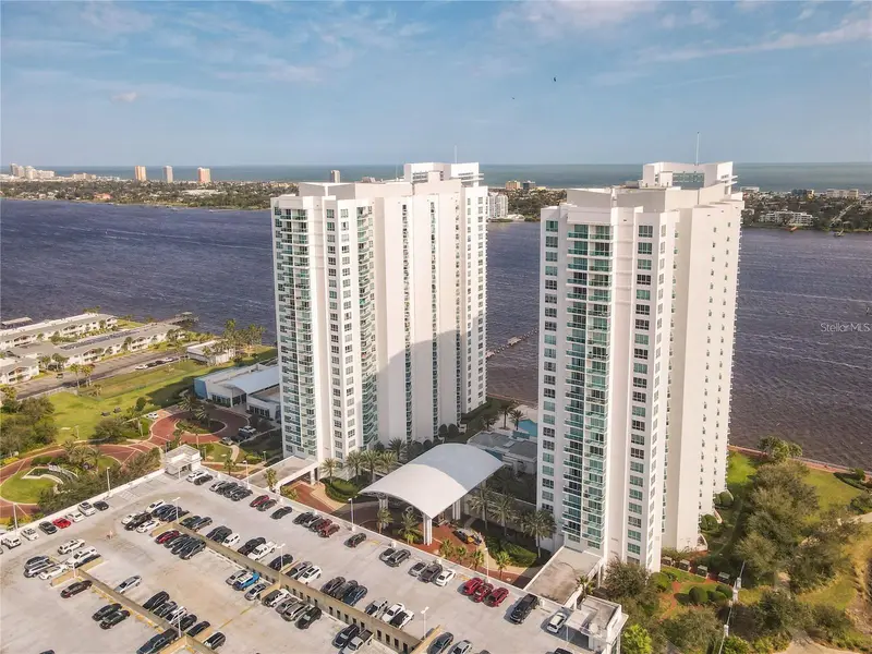241 Riverside Dr #1809, FL