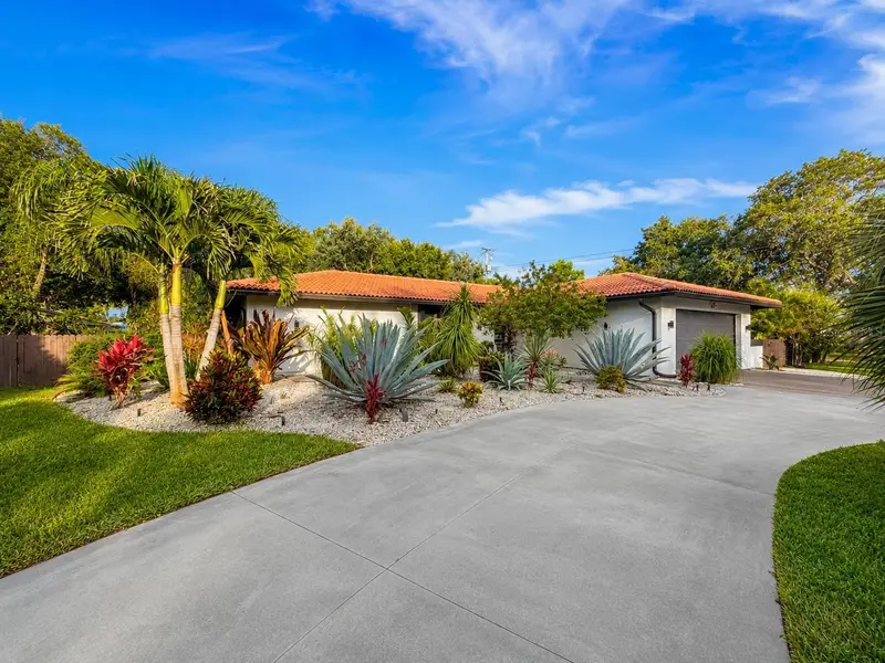 392 W Rossetti Dr, FL
