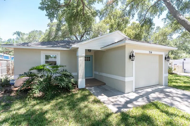 714 3rd Ave Ne, FL