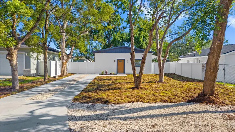 815 W Minnehaha St, FL