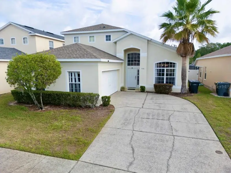 936 Bloomingdale Dr, FL