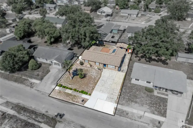 505 Maggie Cir, FL