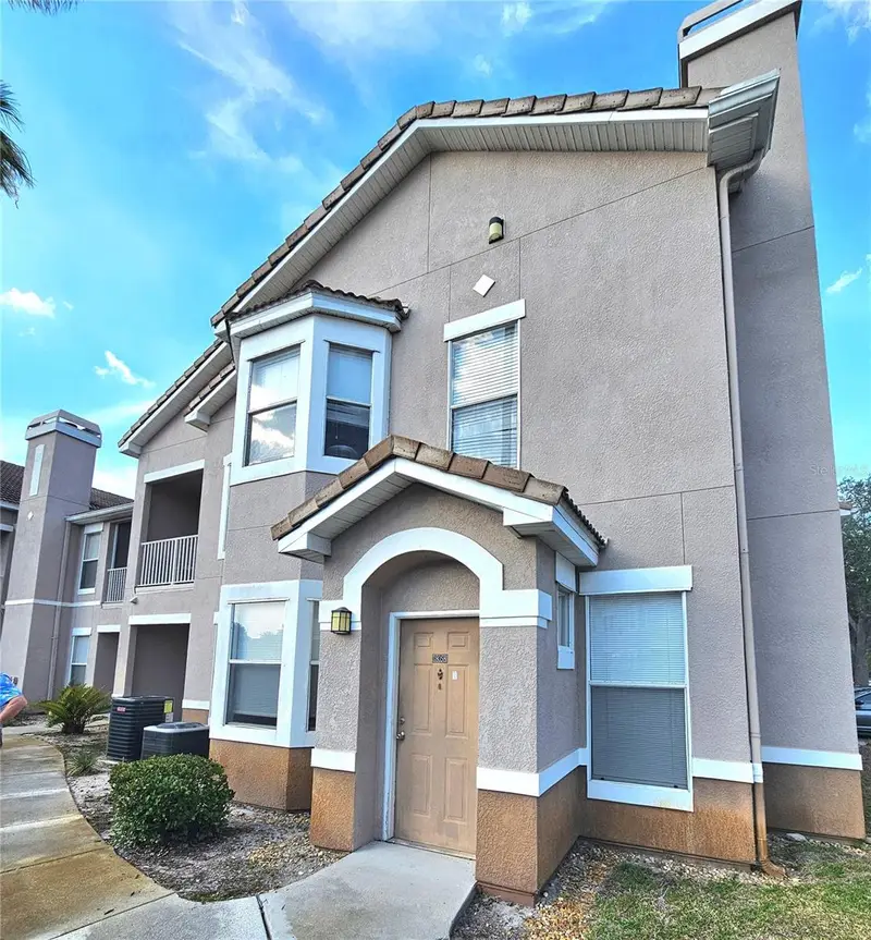 18058 Villa Creek Dr #18058, FL