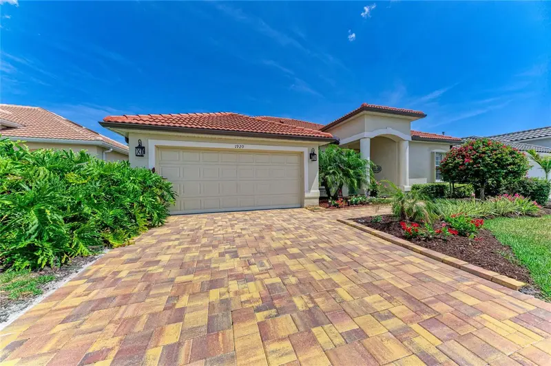 1920 Coconut Palm Cir, FL