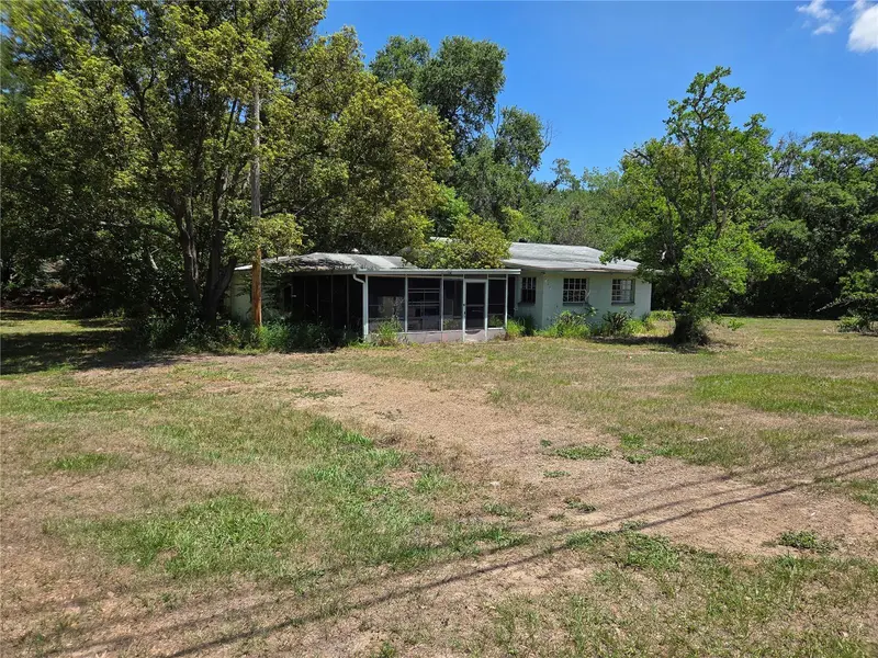 3810 E Lumsden Rd, FL