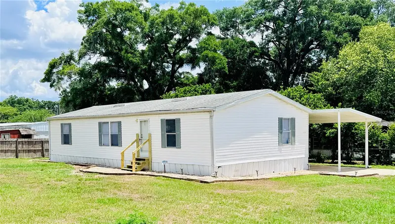 2011 Nw 28th Ct, FL