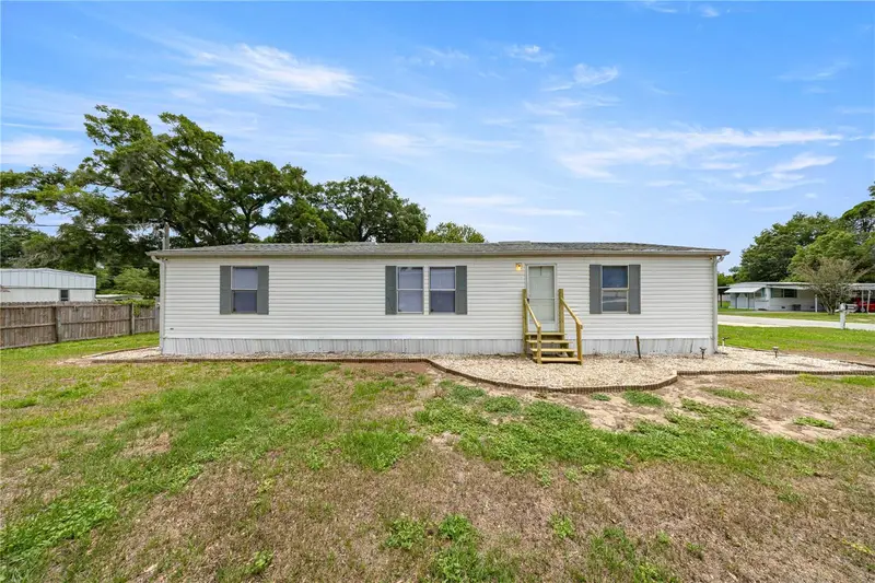 2011 Nw 28th Ct, FL