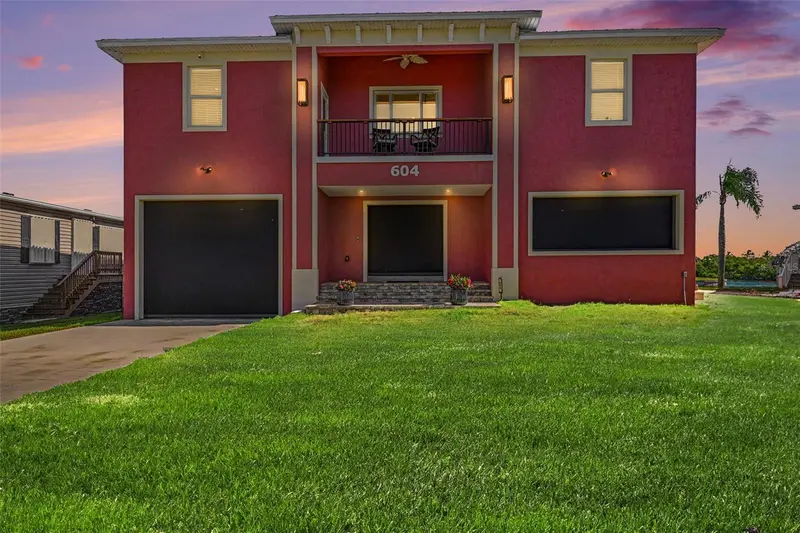 604 Tahiti Ct, FL