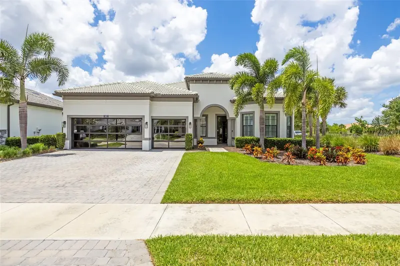 825 Seascape Pl, FL