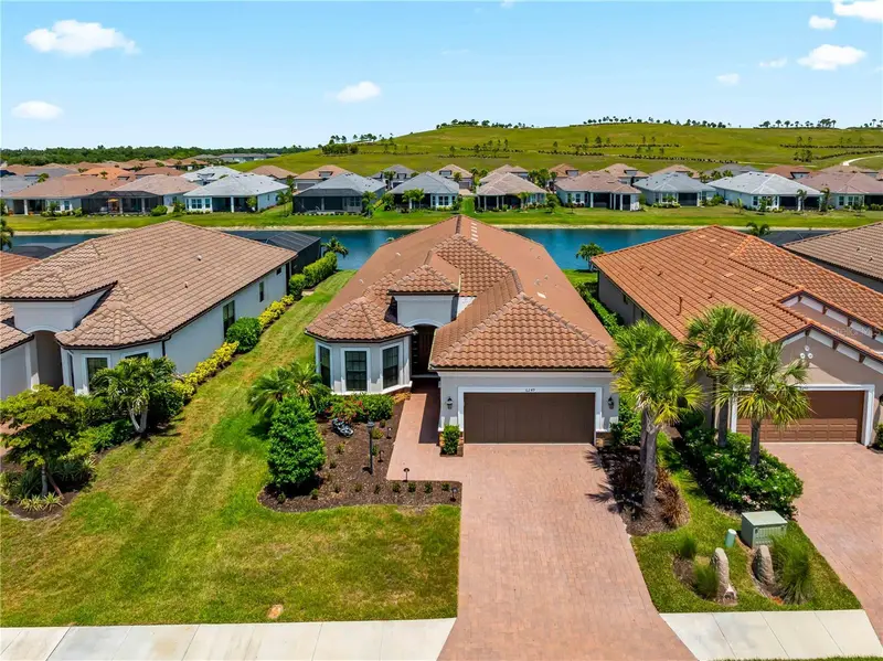 6249 Mesa Gln, FL