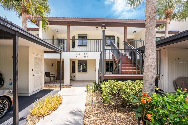 511 Pine Hollow Cir #511, FL