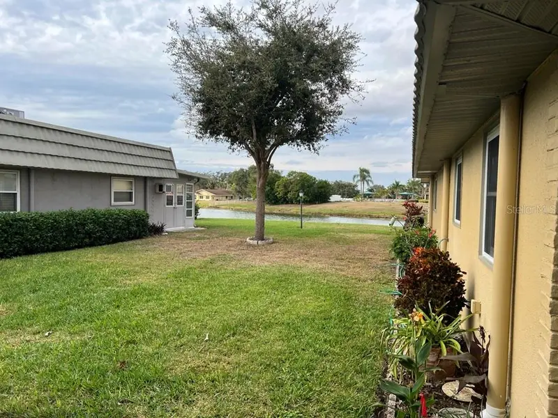 201 Kings Blvd #5, FL