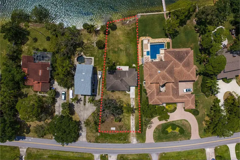 506 Shore Dr E, FL