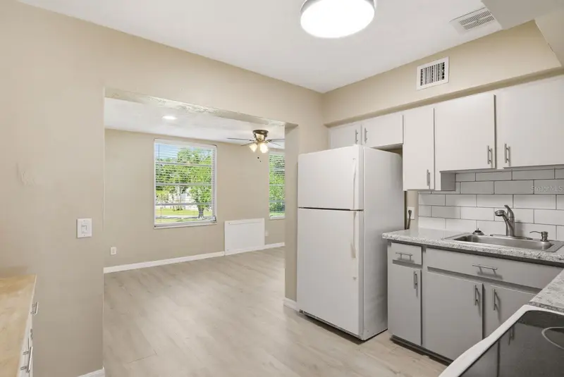 2451 Canadian Way #31, FL
