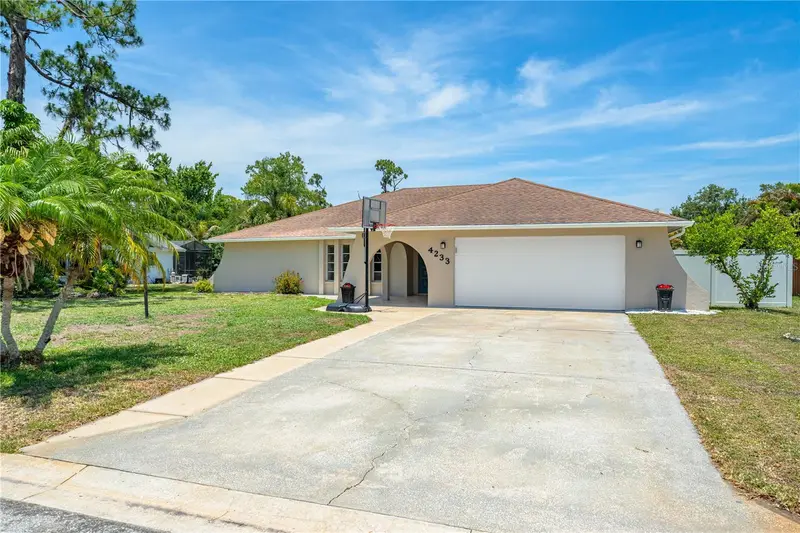 4233 Boswell Pl, FL