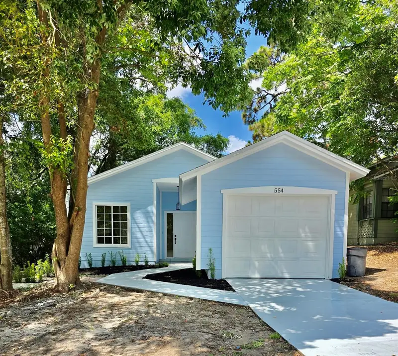 554 Portland Cir, FL