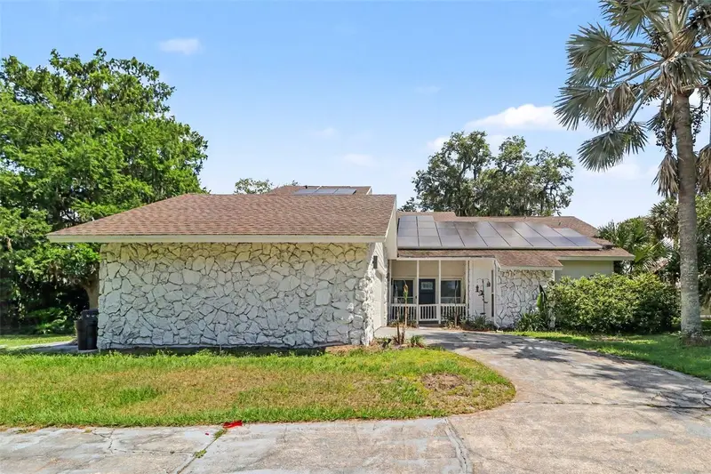 3181 Whisper Wind Dr, FL