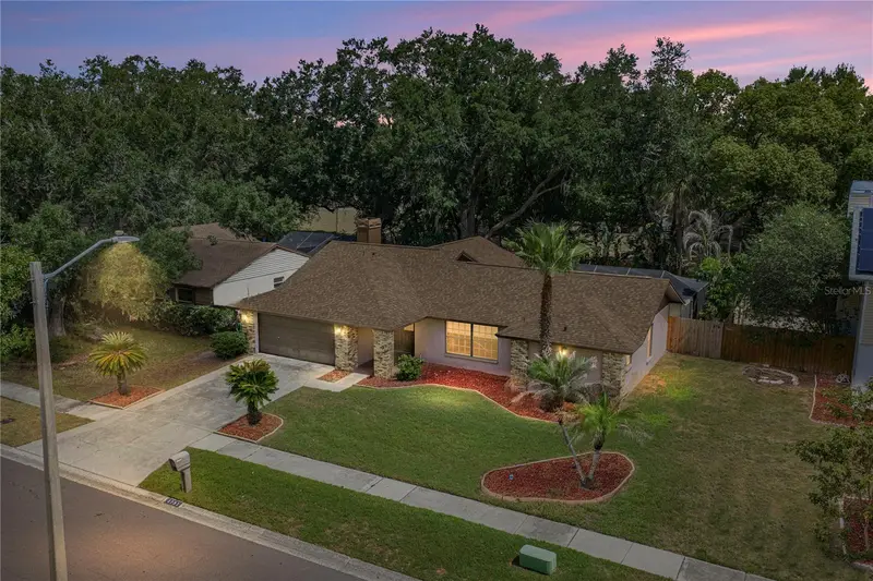 1737 Shady Leaf Dr, FL
