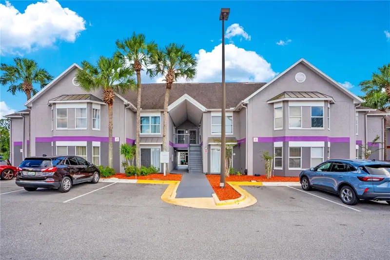 3100 Parkway Blvd #424, FL