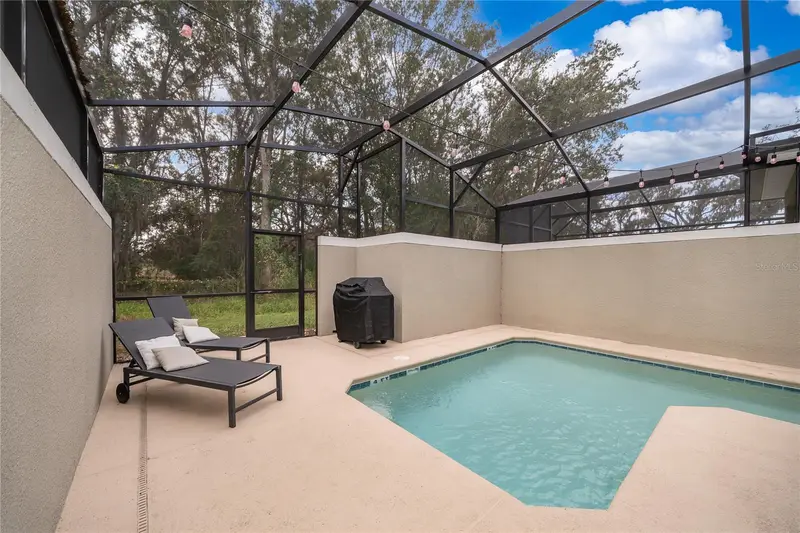 2377 Reading Trl, FL