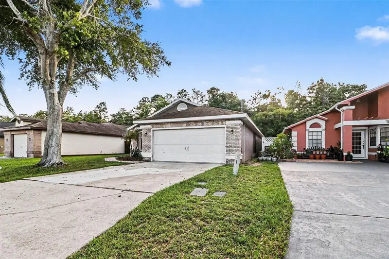 134 Coralwood Cir, FL