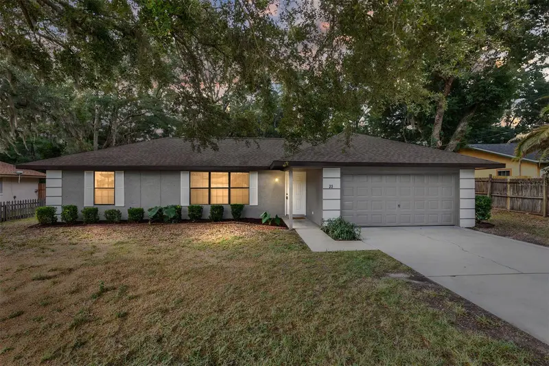 35 Pine Cir, FL