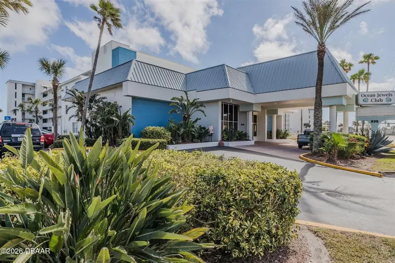 935 S Atlantic Ave #203, FL