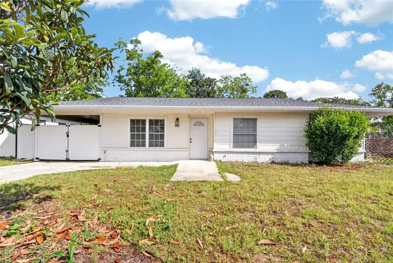 444 Spring Dr, FL