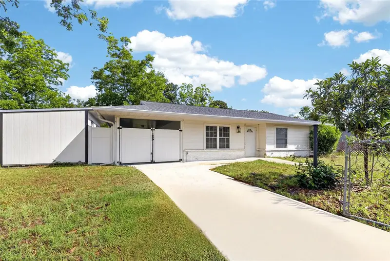 444 Spring Dr, FL