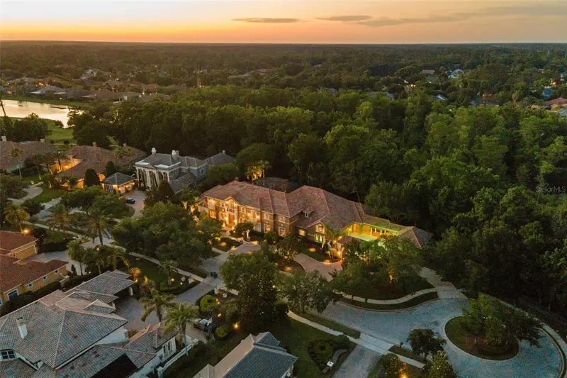 Alaqua Lakes listing