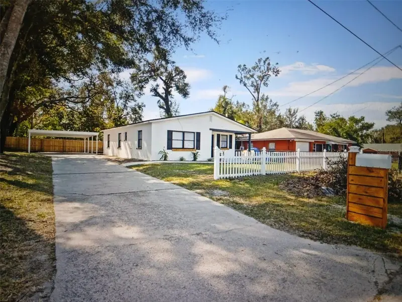 803 N Castle Ct, FL