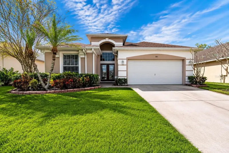 3181 Stonehurst Cir, FL