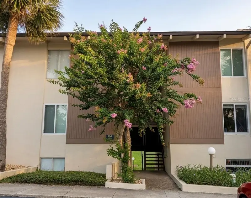 554 Orange Dr #15, FL
